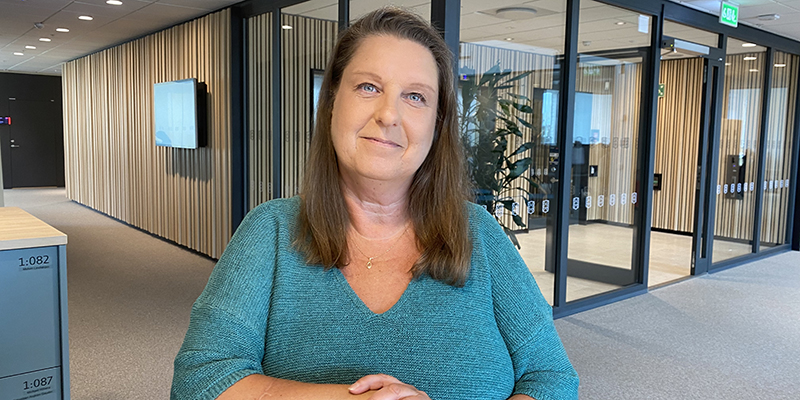 Carola Vijk på HR administrerar kommunens sommarpraktikanter.